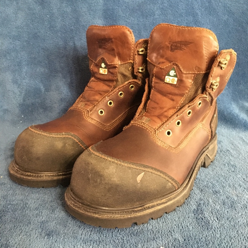 LIKE NEW Men’s Red Wing Boots